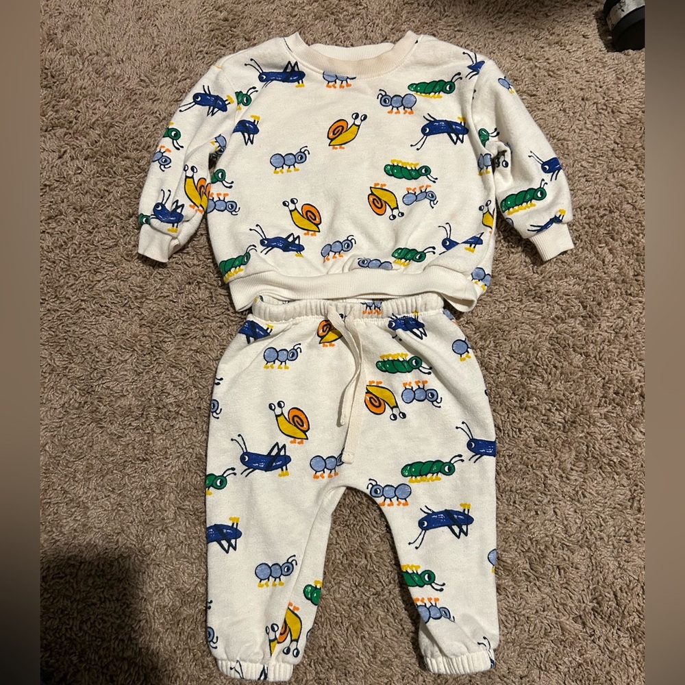 Old Navy baby Bug Outfit
